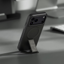 قاب چرمی Levelo ARCEN برای iPhone 18 Pro و iPhone 17 Pro با استند و مک سیف - زرشکی