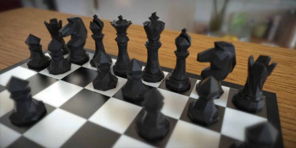بازی کردن شطرنج با کامپیوتر به گونه ای جالب