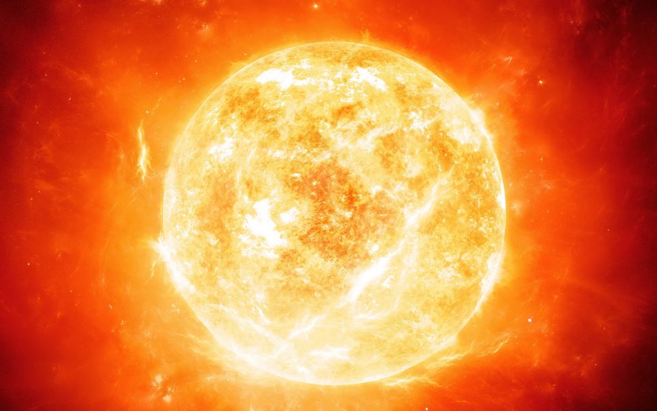 خورشید تا سال 2050 کم نور میشود !
