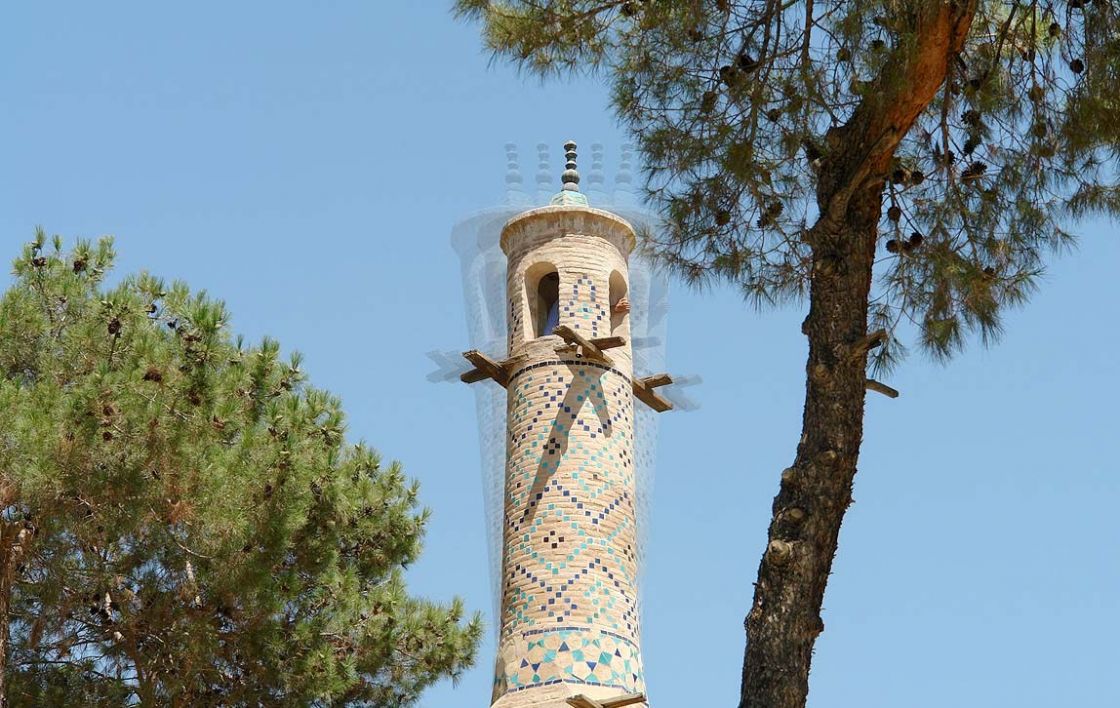 چرا منارجنبان میلرزد؟