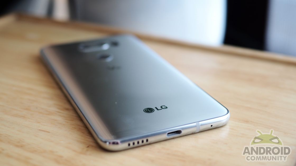 مقایسه LG V30 با گلکسی نوت 8، وان پلاس 5 و HTC U11