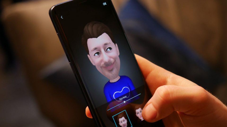 مقایسه AR Emoji سامسونگ با انیموجی اپل