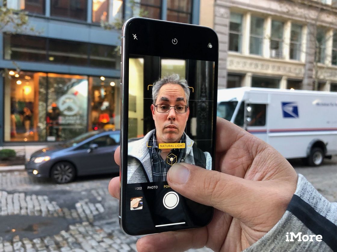 ویدیو تبلیغاتی جدید اپل برای نشان دادن قابلیت های دوربین سلفی iPhone X