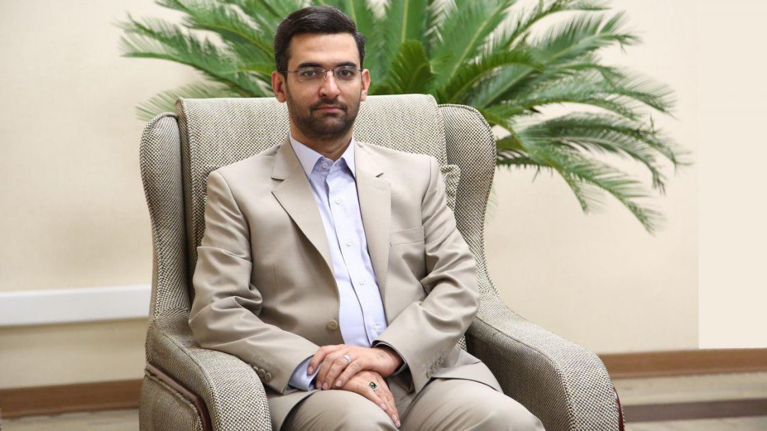 وزیر ارتباطات پیگیر حقوق کاربران به دلیل حذف اپلیکیشن های ایرانی از اپ استور خواهد بود