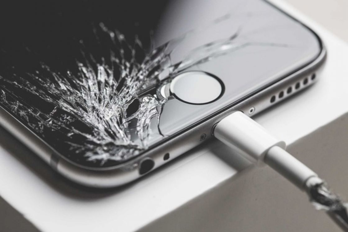 اپل هزینه های مربوط به تعمیر و تعویض آیفون ها را افزایش داد