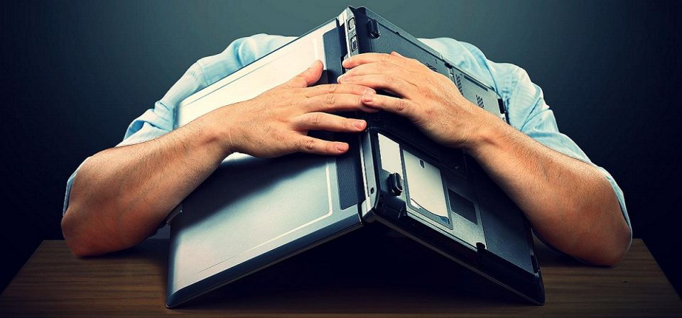 بر خلاف تصورات، شبکه های اجتماعی شما را تنها تر می کند